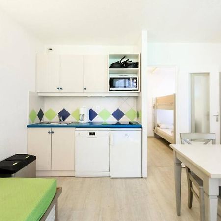 Bel appartement à Saint-Raphaël avec vue piscine Esterno foto